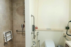 Premium-Studio-Accessible-Burj-Khalifa-Pool-View-Bathroom-2
