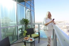 Two-Bedroom-Burj-Khalifa-View-lifestyle-balcony-1